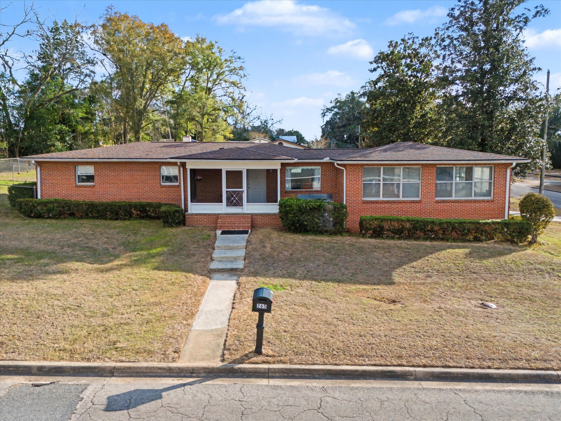 01-265 W Seminole Av-1